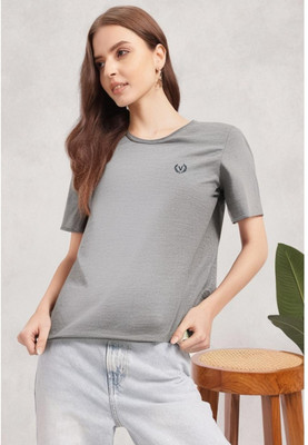 MACK JONNEY Printed, Solid Women Round Neck Grey T-Shirt
