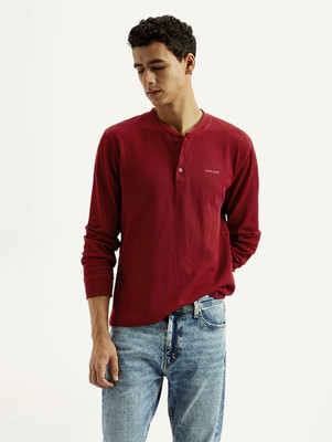 LEVI'S Self Design Men Round Neck Maroon T-Shirt