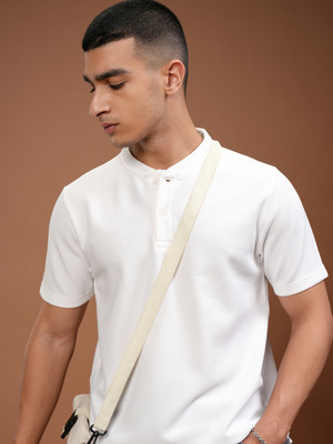 HIGHLANDER Solid Men Henley Neck White T-Shirt