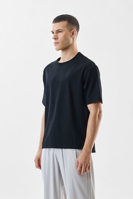 Snitch Solid Men Crew Neck Black T-Shirt