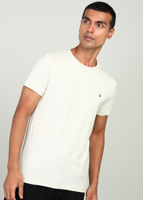 United Colors of Benetton Solid Men Round Neck White T-Shirt