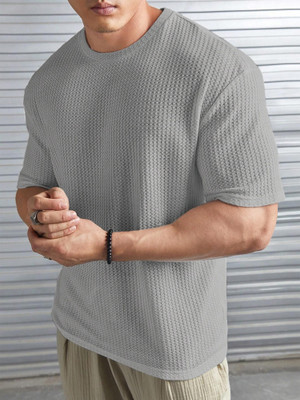 Jump Cuts Solid Men Round Neck Grey T-Shirt