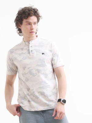 Estilocus Colorblock Men Henley Neck White T-Shirt