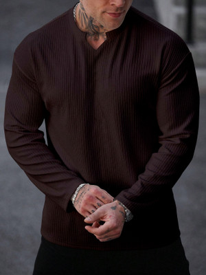 QUINTON Solid Men V Neck Brown T-Shirt