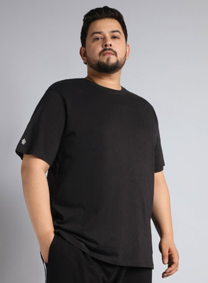 Cult Solid Men Round Neck Black T-Shirt