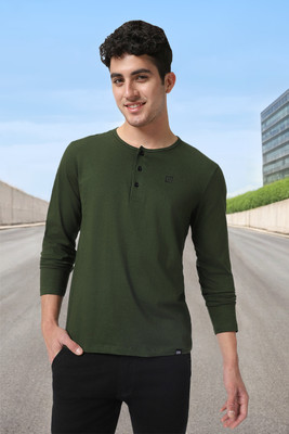 Urbano Fashion Solid Men Henley Neck Green T-Shirt
