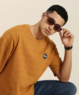 DIFFERENCE OF OPINION Self Design Men Round Neck Brown T-Shirt