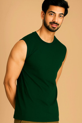 JB Jangoboy Solid Men Round Neck Dark Green T-Shirt