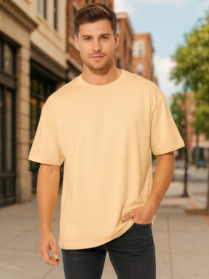 JUST ROAR Solid Men Round Neck Green T-Shirt