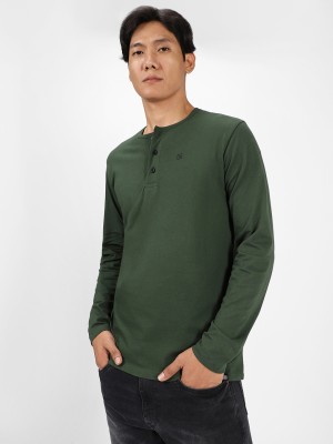 Urbano Fashion Solid Men Henley Neck Dark Green T-Shirt