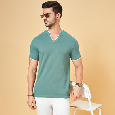 Byford by Pantaloons Solid Men Round Neck Green T-Shirt