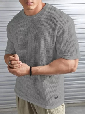 CHUGHZ Self Design Men Round Neck Grey T-Shirt