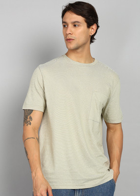 United Colors of Benetton Striped Men Round Neck Blue T-Shirt