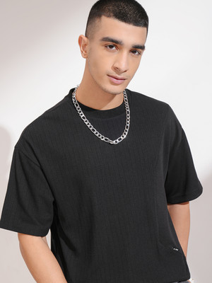 HIGHLANDER Self Design Men Round Neck Black T-Shirt