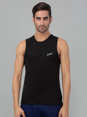 CANTABIL Solid Men Round Neck Black T-Shirt