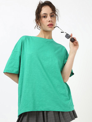 BEWAKOOF Solid Women Round Neck Green T-Shirt