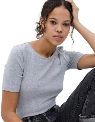 GAP Solid Women Round Neck Grey T-Shirt