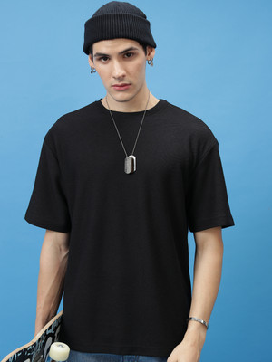 HIGHLANDER Solid Men Round Neck Black T-Shirt