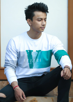 JUARI BE A GENTLEMAN Printed Men Round Neck White T-Shirt
