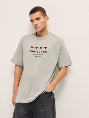 THE BEAR HOUSE Self Design Men Crew Neck Grey T-Shirt