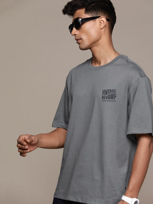 Roadster Solid Men Round Neck Grey T-Shirt