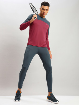 TECHNOSPORT Solid Men Round Neck Red T-Shirt