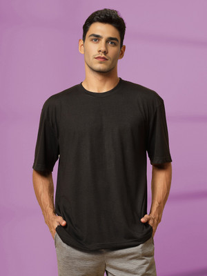 Roadster Solid Men Round Neck Black T-Shirt