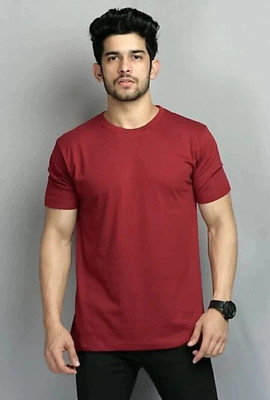 Vuzzan Solid Men Round Neck Maroon T-Shirt