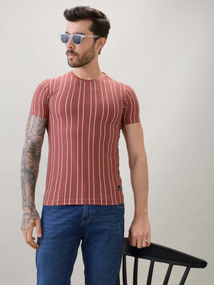Status Quo Striped Men Round Neck Red T-Shirt