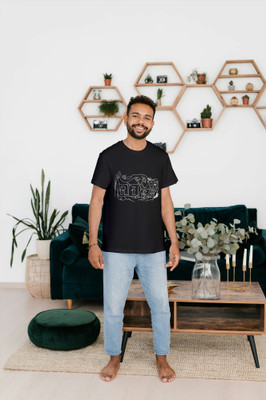 FALCONTHREADS Printed Men Round Neck Black T-Shirt