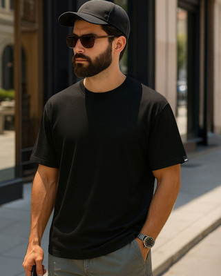 BEWAKOOF Solid Men Round Neck Black T-Shirt