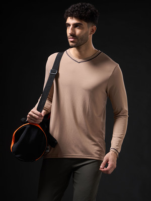 TECHNOSPORT Solid Men V Neck Brown T-Shirt