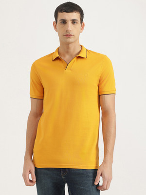 United Colors of Benetton Solid Men Round Neck Yellow T-Shirt