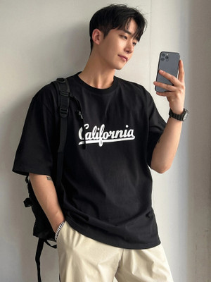 Graphic Print Men Black T-Shirt