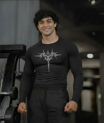 FURRR Printed Men Round Neck Black T-Shirt