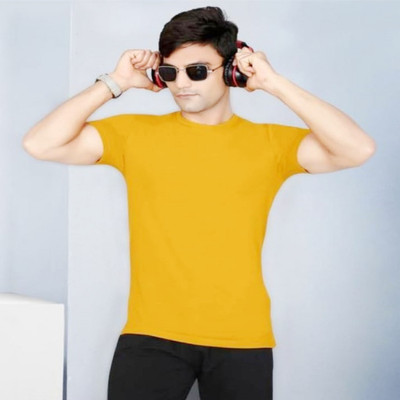 TARSHI Solid Men Round Neck Yellow T-Shirt