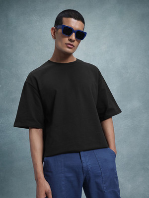 Roadster Solid Men Round Neck Black T-Shirt