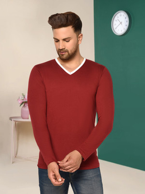METRONAUT Solid Men V Neck Maroon T-Shirt