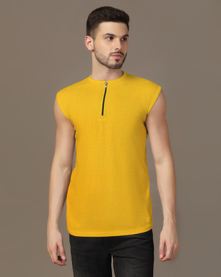 GEUM Solid Men Round Neck Yellow T-Shirt