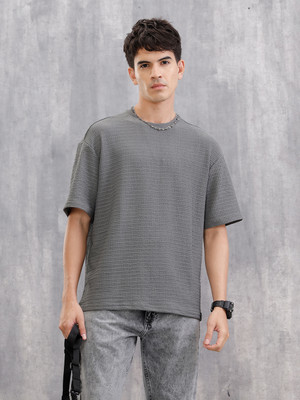 WROGN Solid Men Crew Neck Grey T-Shirt