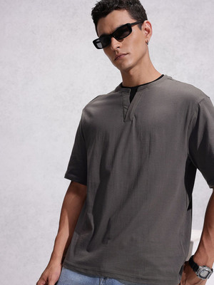 WROGN Solid Men Round Neck Grey T-Shirt