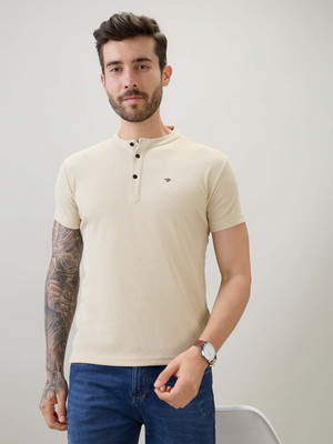 Status Quo Solid Men Henley Neck Beige T-Shirt