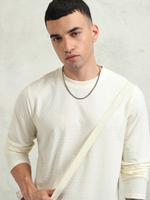 HIGHLANDER Self Design Men Round Neck White T-Shirt