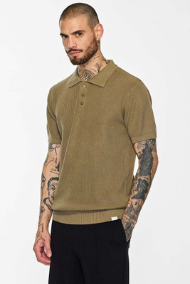 Snitch Solid Men Polo Neck Green T-Shirt