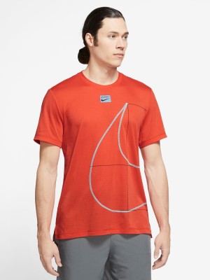 NIKE Solid Men Round Neck Red T-Shirt