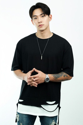A2R FASHION Solid Men Round Neck Black T-Shirt