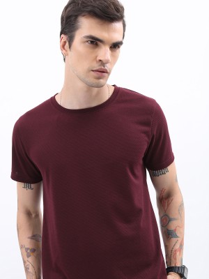 HIGHLANDER Self Design Men Round Neck Maroon T-Shirt