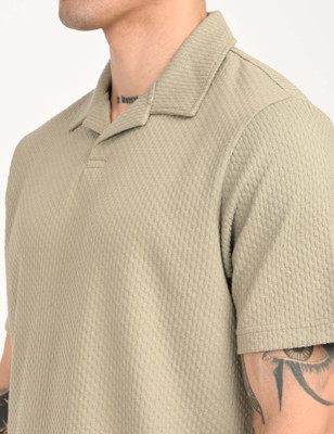 LEVI'S Self Design Men Polo Neck Beige T-Shirt