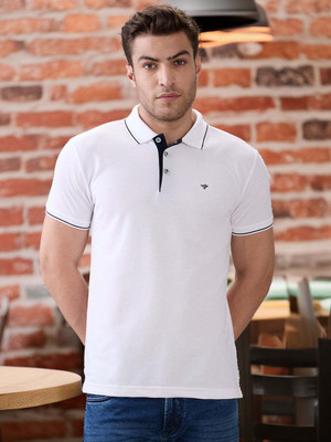 Staus Quo Solid Men Polo Neck White T-Shirt