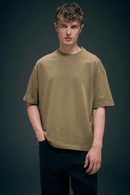 Maxzone Solid, Sporty Men Round Neck Brown T-Shirt